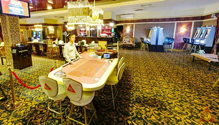 Игровые залы казино Оракул Oracul Casino: яркие игры, большие выплаты, незабываемые эмоции в Азов Сити